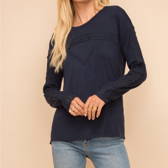 Cute Navy Top - Picture 2 of 8